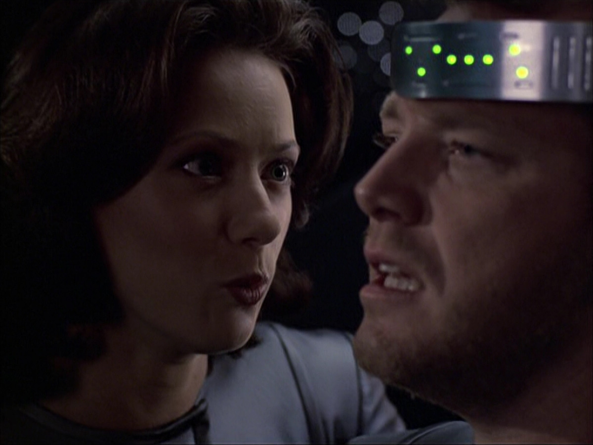 extant_StarTrek_VOY_6x05-Alice_02662.jpg
