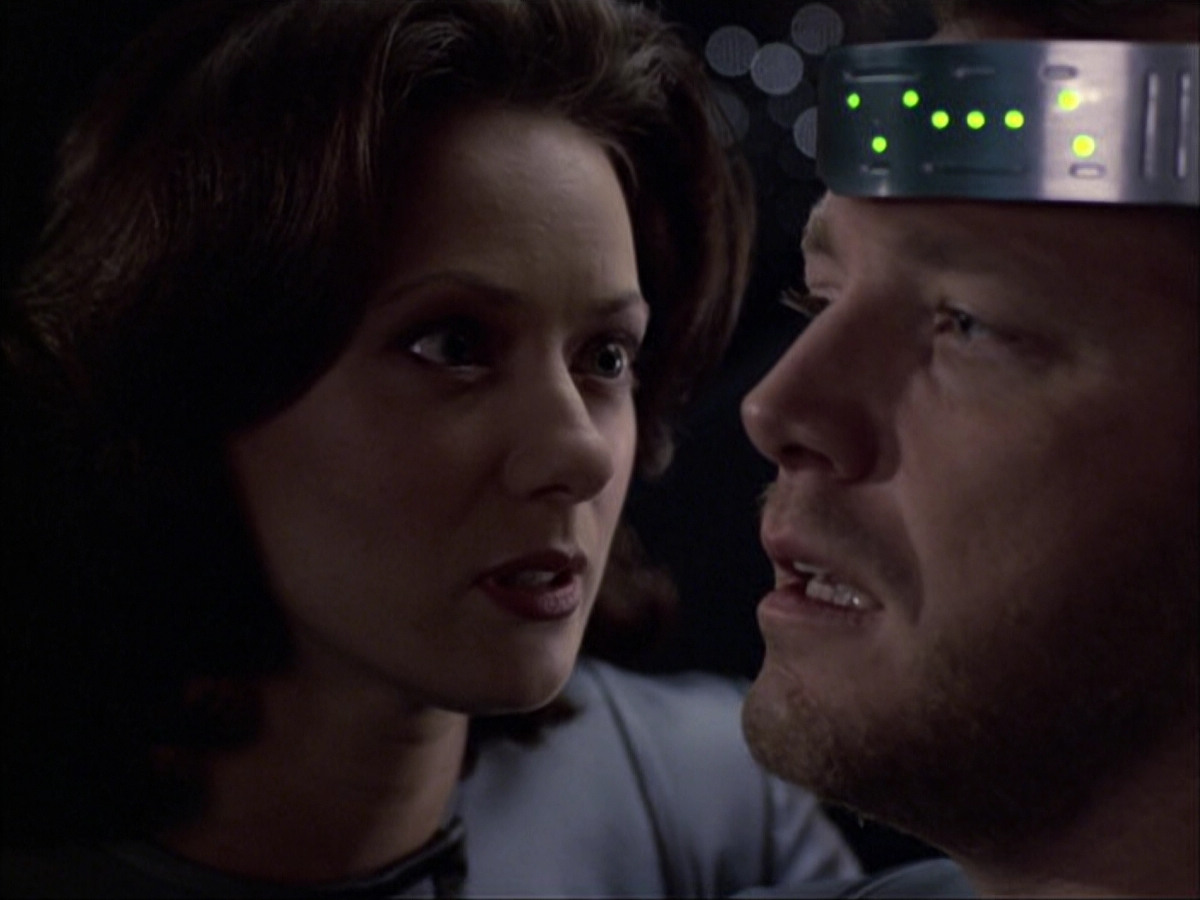 extant_StarTrek_VOY_6x05-Alice_02668.jpg