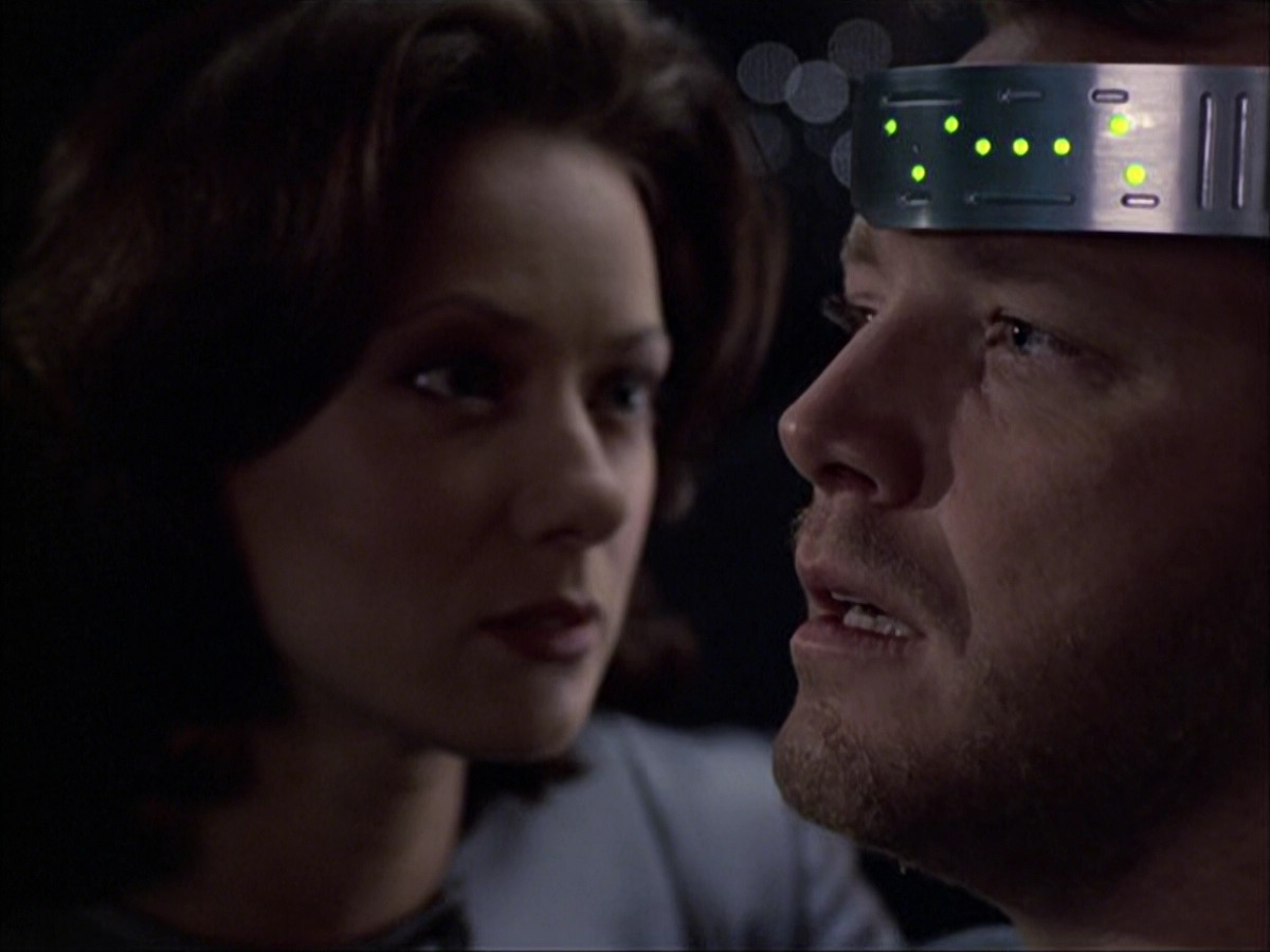 extant_StarTrek_VOY_6x05-Alice_02677.jpg