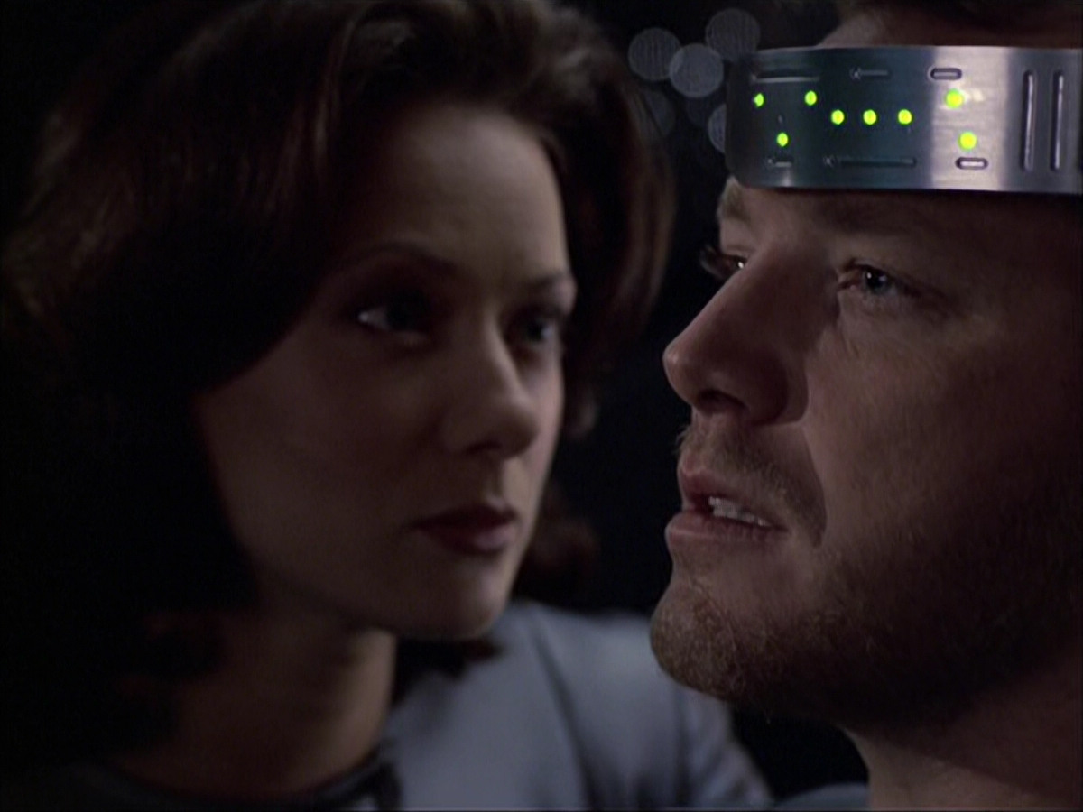 extant_StarTrek_VOY_6x05-Alice_02679.jpg