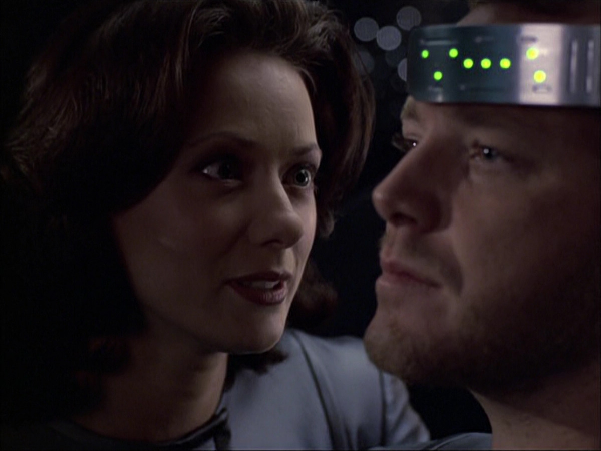 extant_StarTrek_VOY_6x05-Alice_02681.jpg
