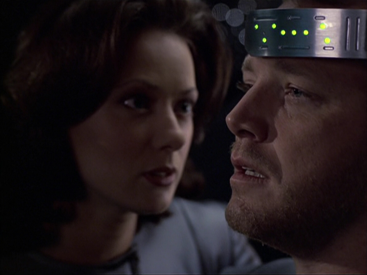 extant_StarTrek_VOY_6x05-Alice_02687.jpg