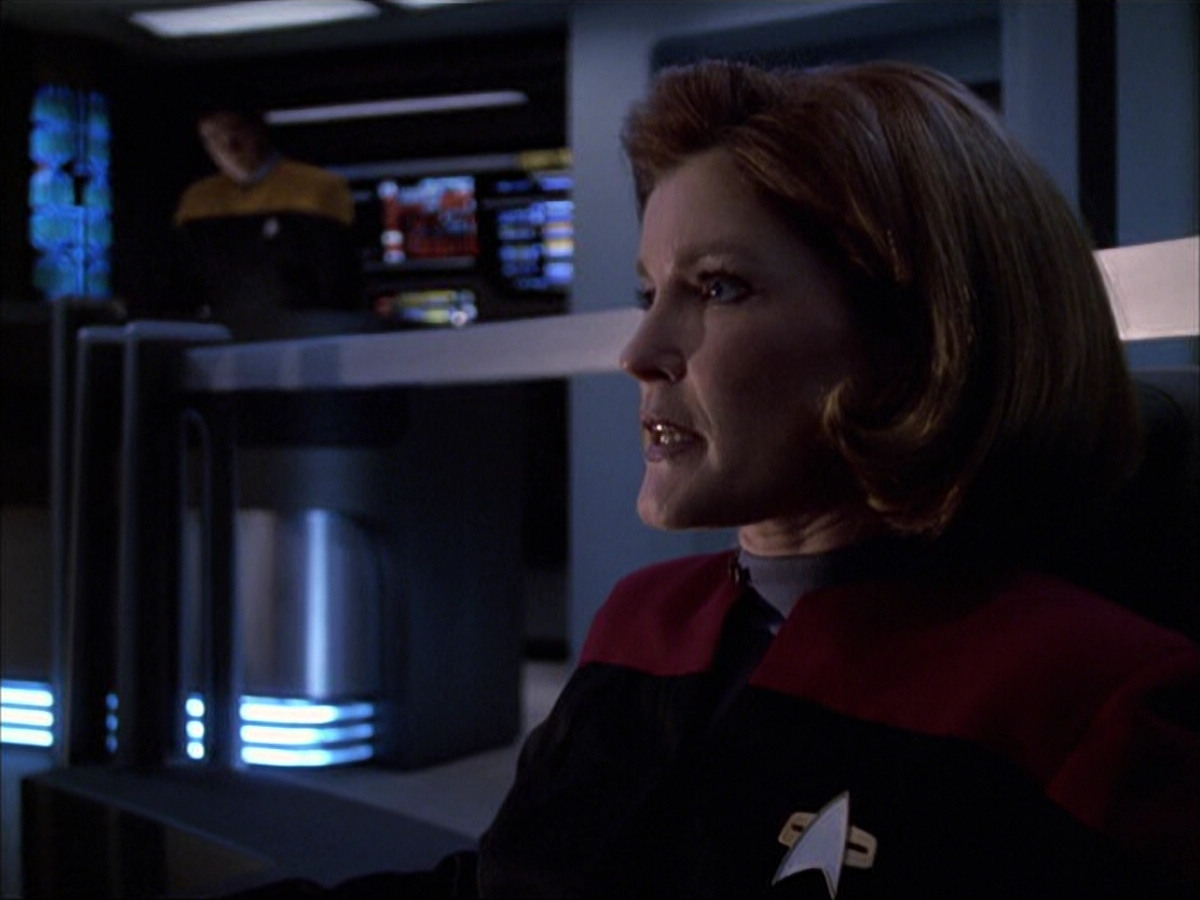 extant_StarTrek_VOY_6x05-Alice_02703.jpg
