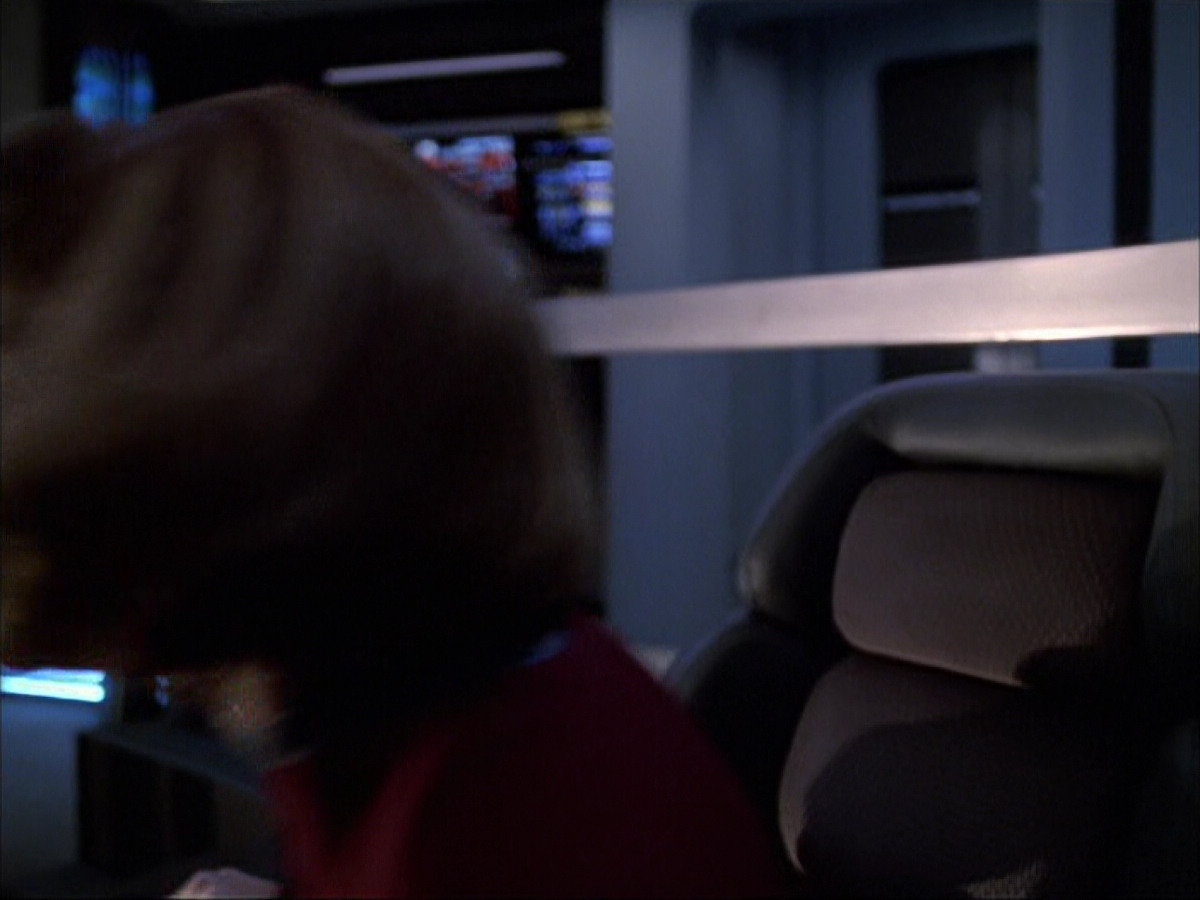extant_StarTrek_VOY_6x05-Alice_02707.jpg
