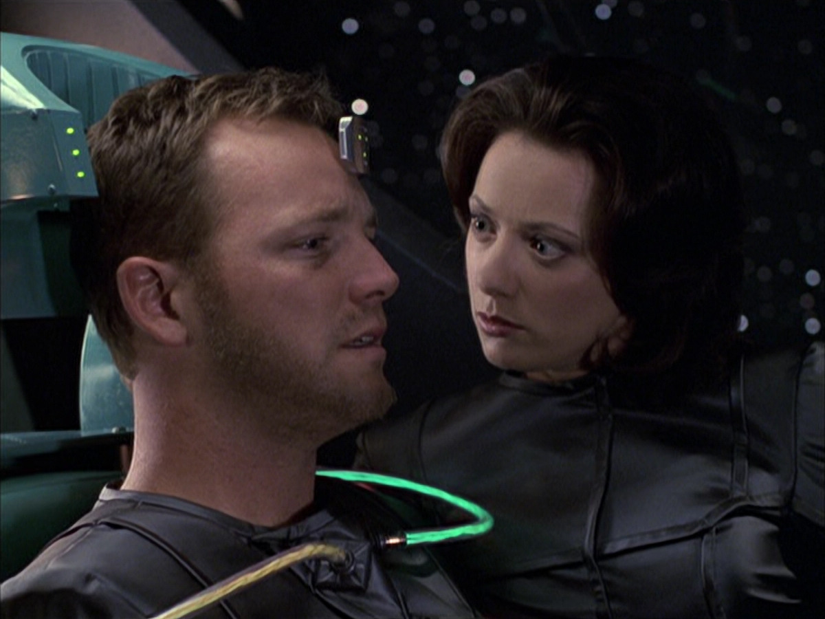 extant_StarTrek_VOY_6x05-Alice_02733.jpg