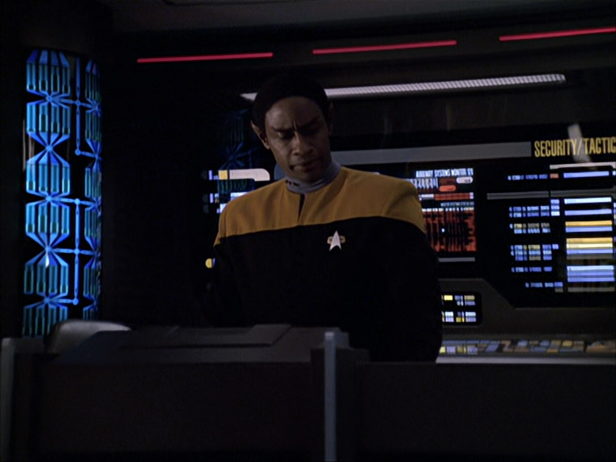 extant_StarTrek_VOY_6x05-Alice_02738.jpg