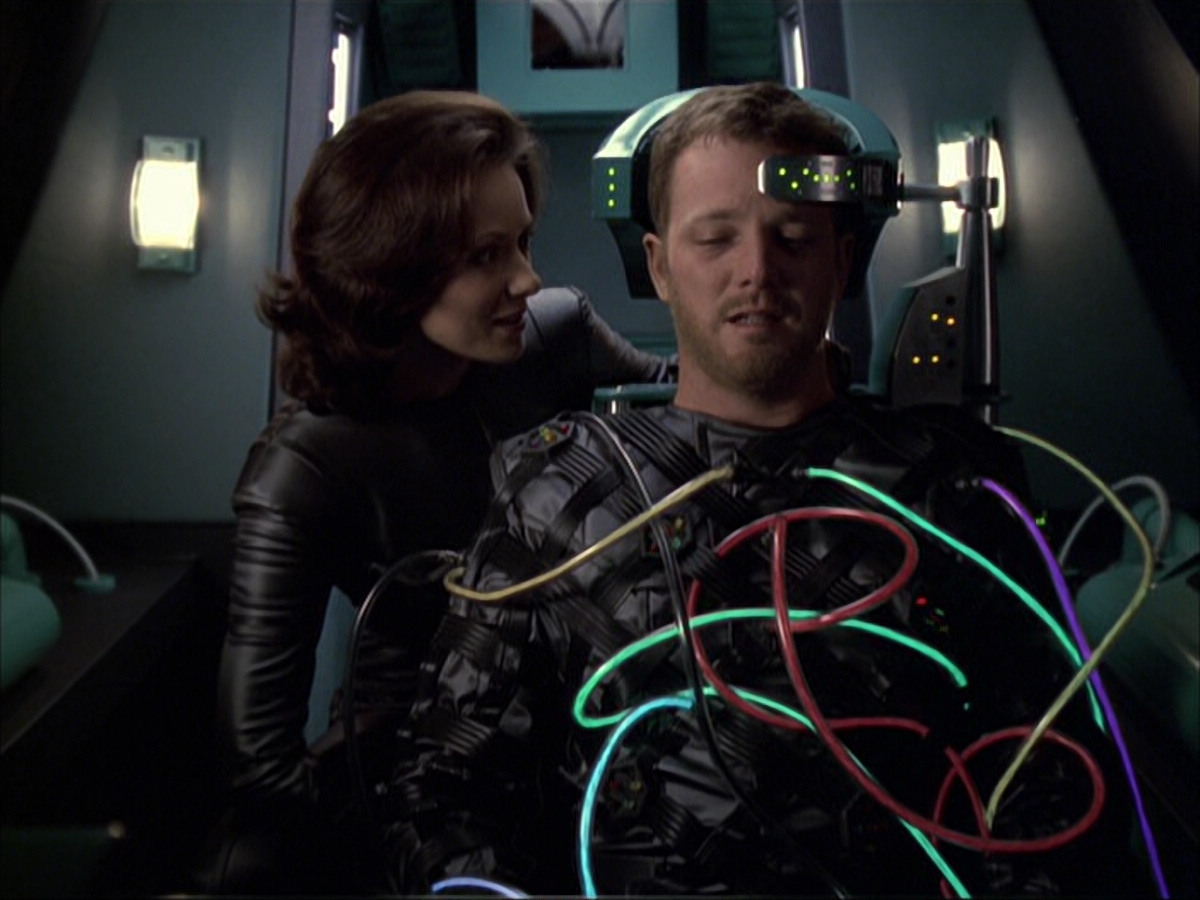 extant_StarTrek_VOY_6x05-Alice_02795.jpg