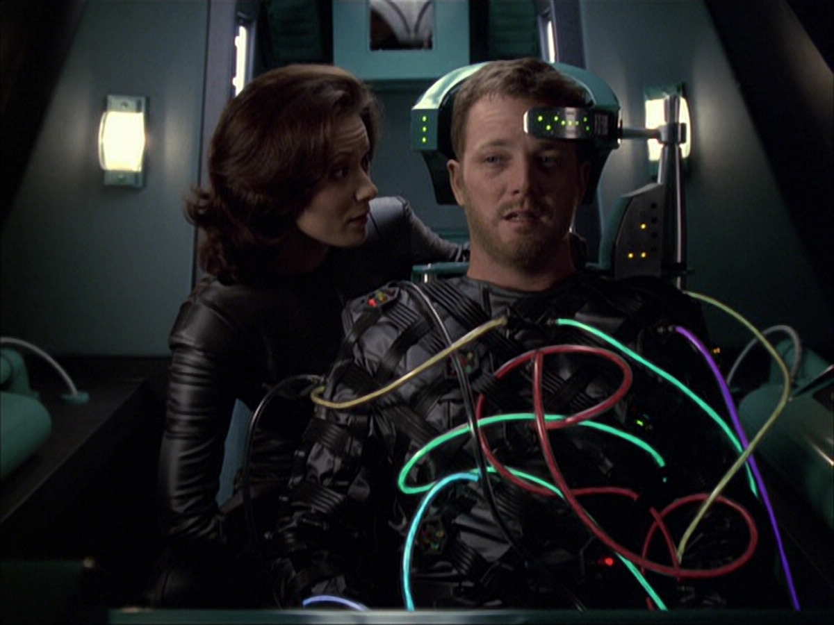 extant_StarTrek_VOY_6x05-Alice_02798.jpg