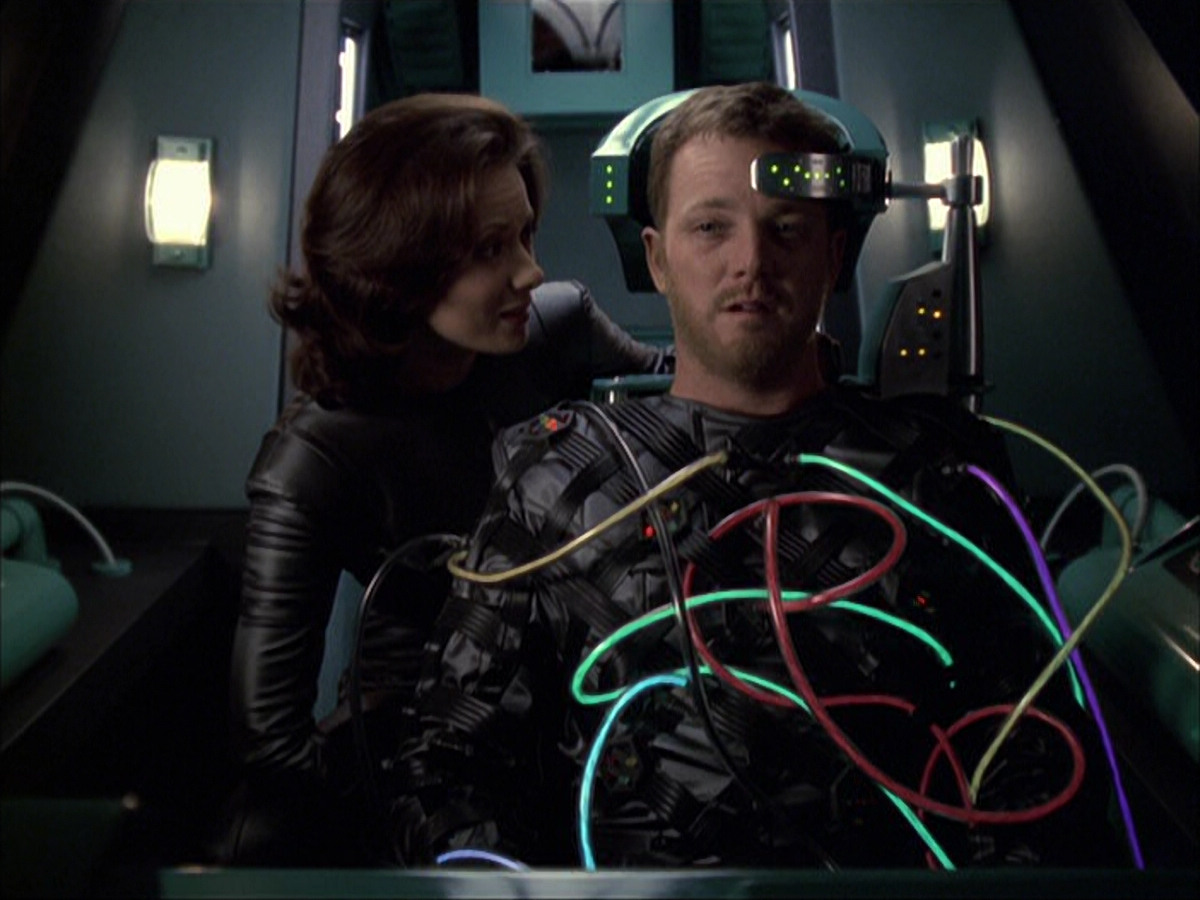 extant_StarTrek_VOY_6x05-Alice_02801.jpg