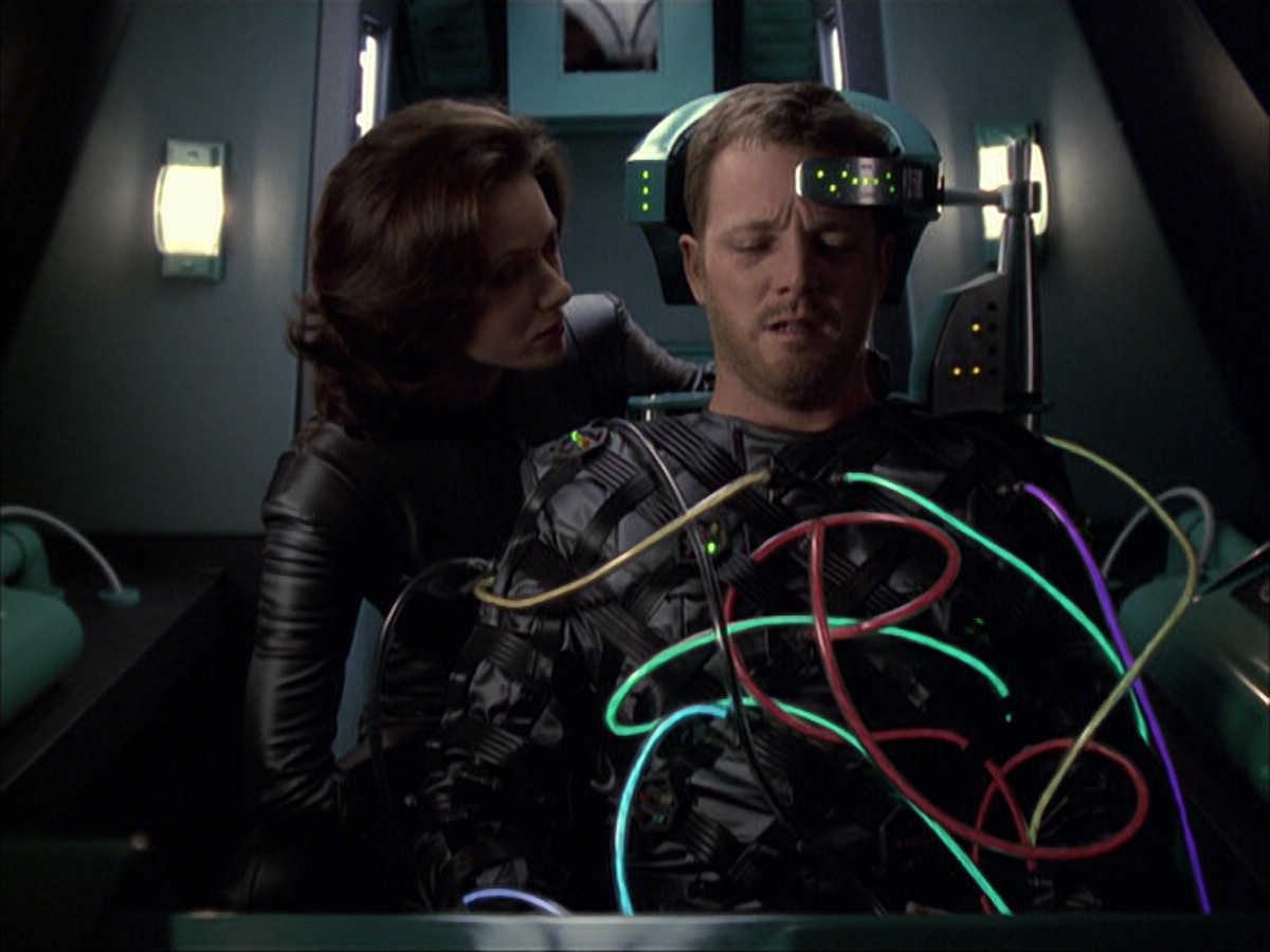extant_StarTrek_VOY_6x05-Alice_02807.jpg