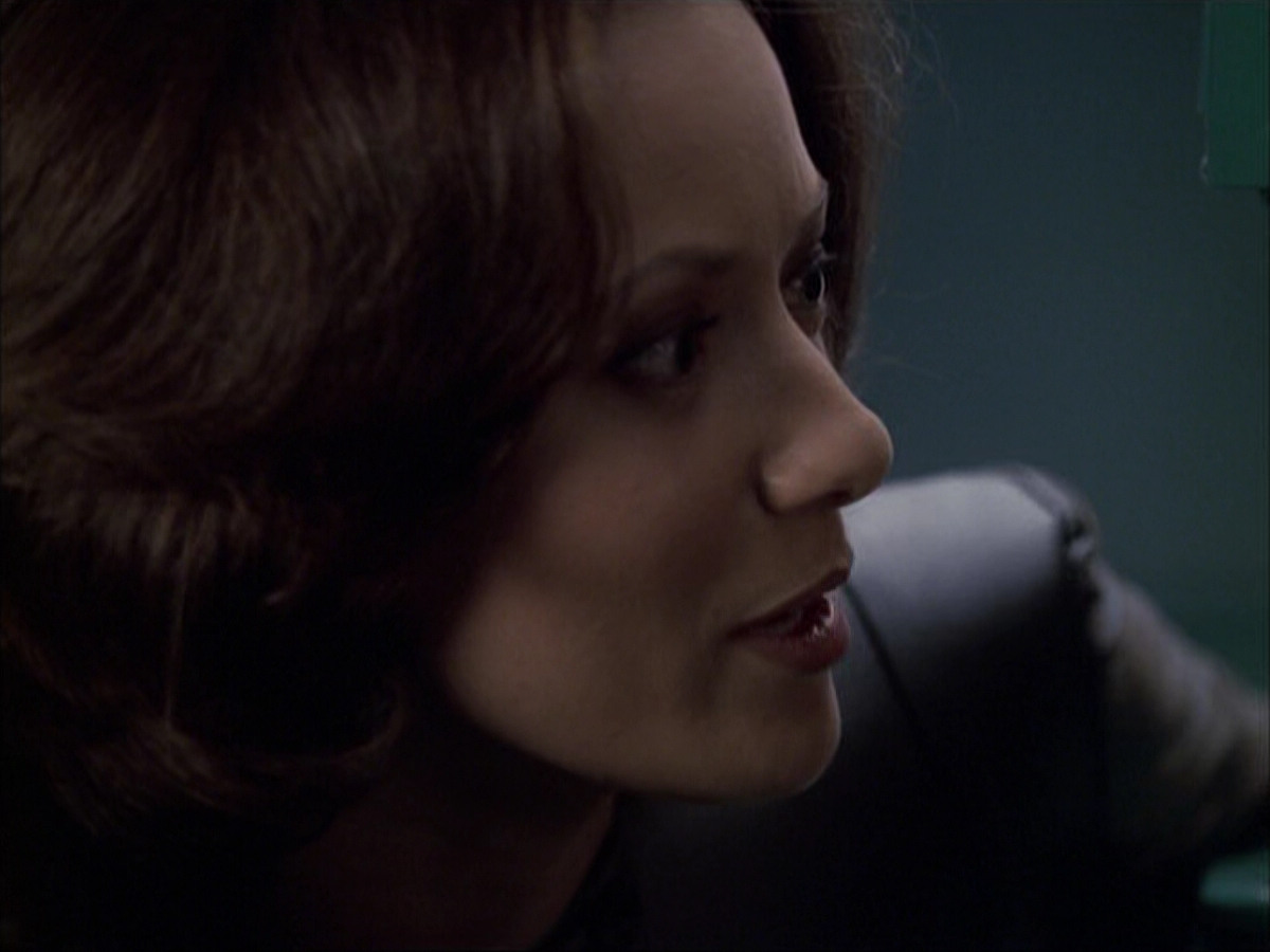 extant_StarTrek_VOY_6x05-Alice_02816.jpg