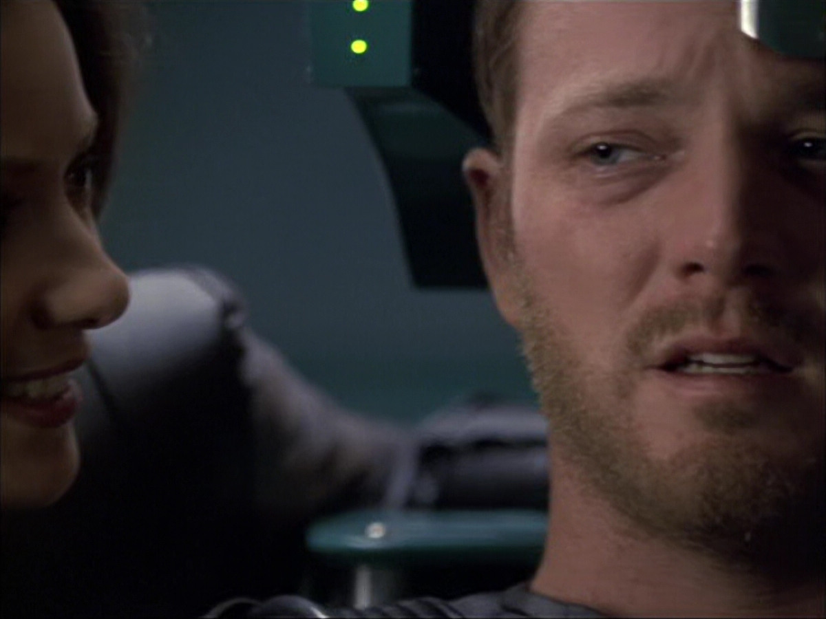 extant_StarTrek_VOY_6x05-Alice_02821.jpg