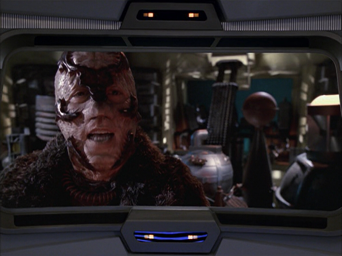 extant_StarTrek_VOY_6x05-Alice_02847.jpg