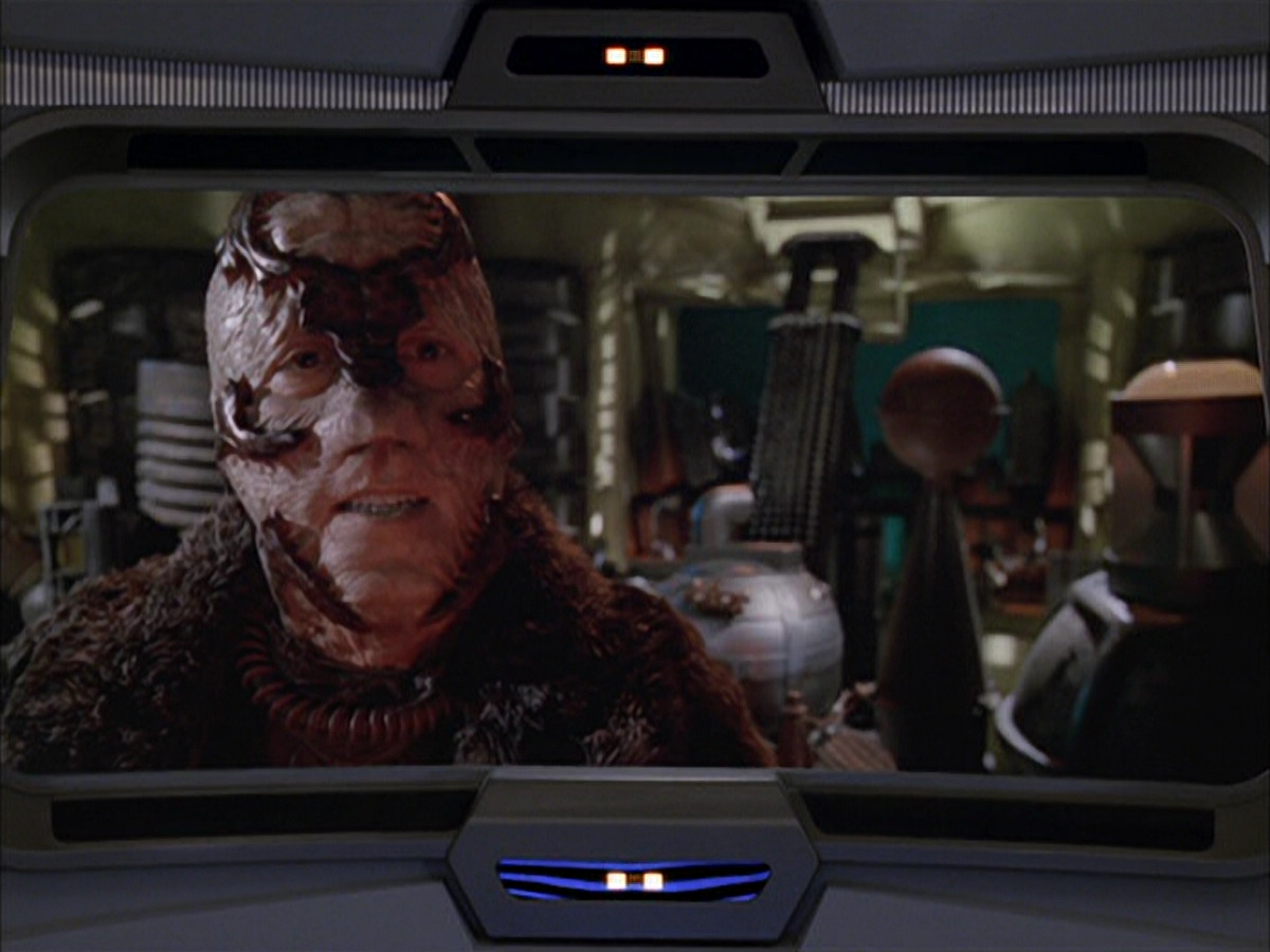 extant_StarTrek_VOY_6x05-Alice_02854.jpg