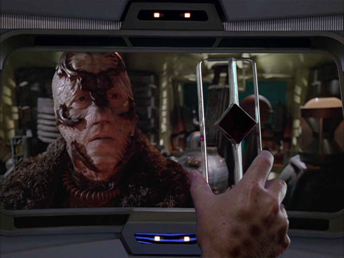extant_StarTrek_VOY_6x05-Alice_02886.jpg