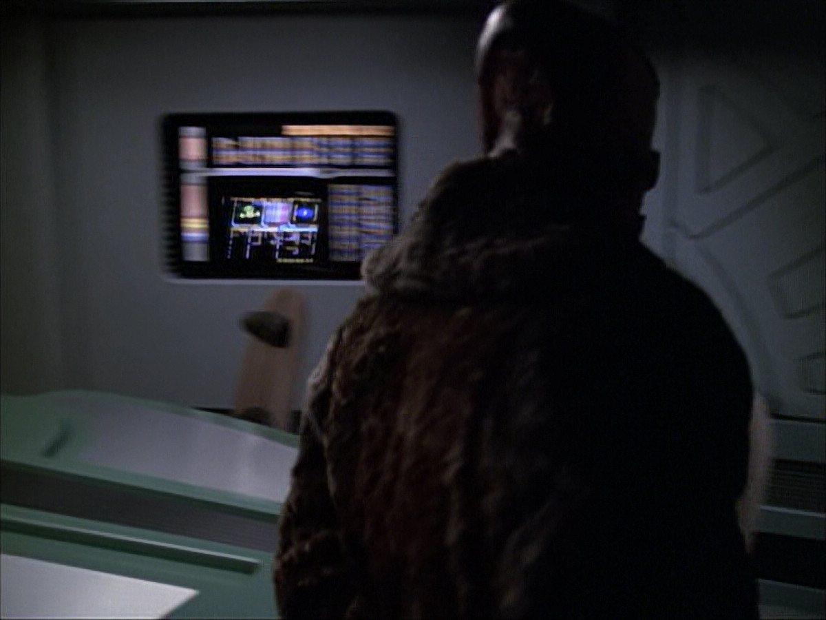 extant_StarTrek_VOY_6x05-Alice_02917.jpg