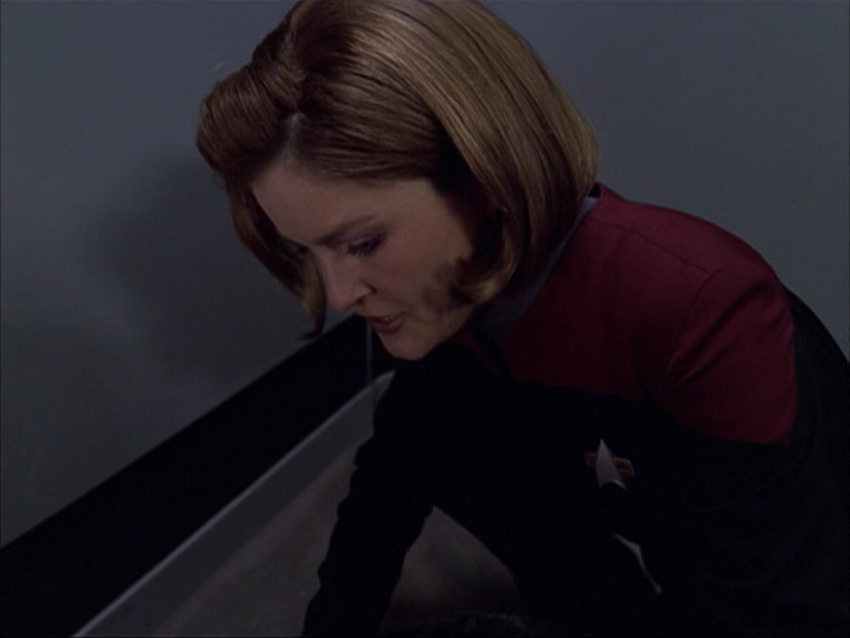 extant_StarTrek_VOY_6x05-Alice_02989.jpg