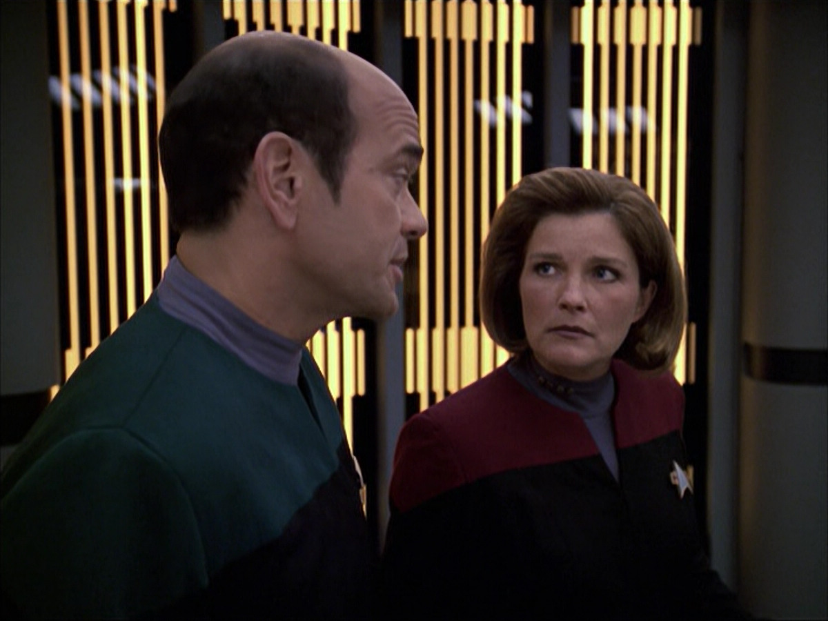 extant_StarTrek_VOY_6x05-Alice_03005.jpg