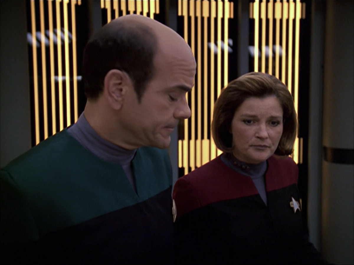 extant_StarTrek_VOY_6x05-Alice_03012.jpg