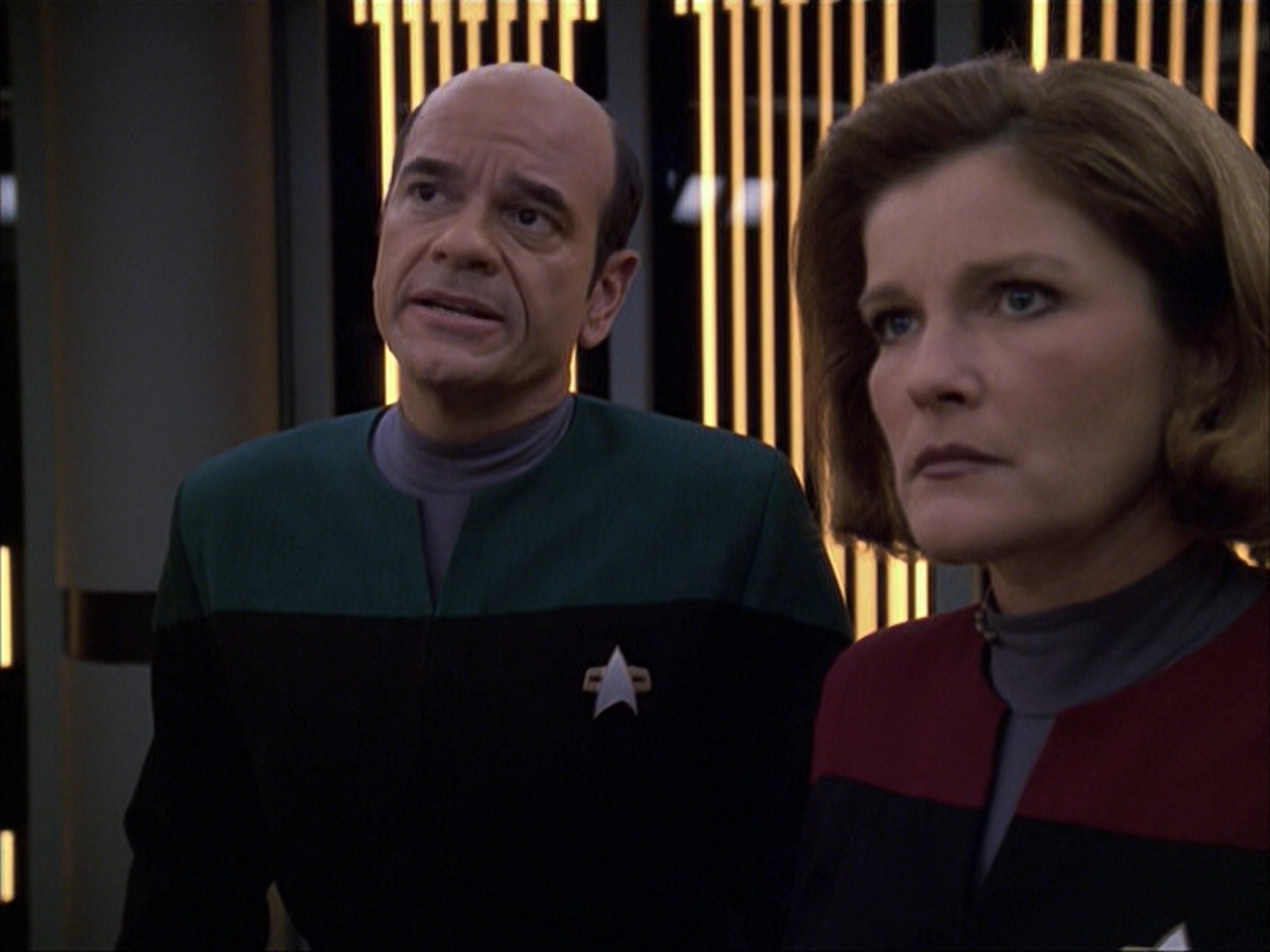 extant_StarTrek_VOY_6x05-Alice_03025.jpg