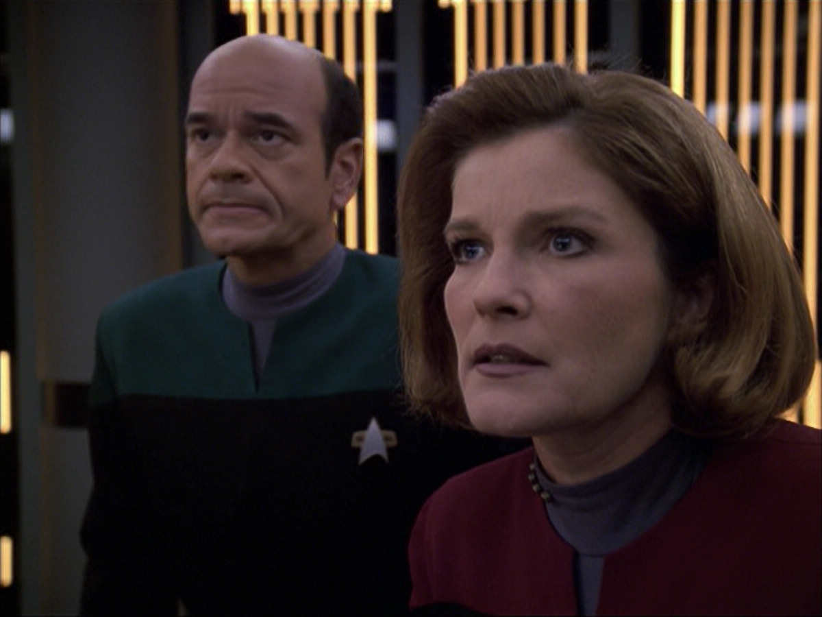 extant_StarTrek_VOY_6x05-Alice_03035.jpg