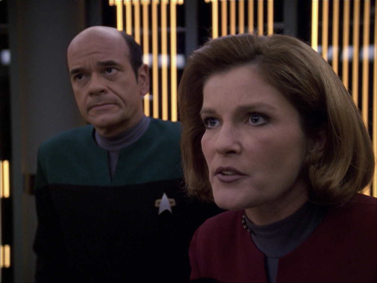 extant_StarTrek_VOY_6x05-Alice_03038.jpg