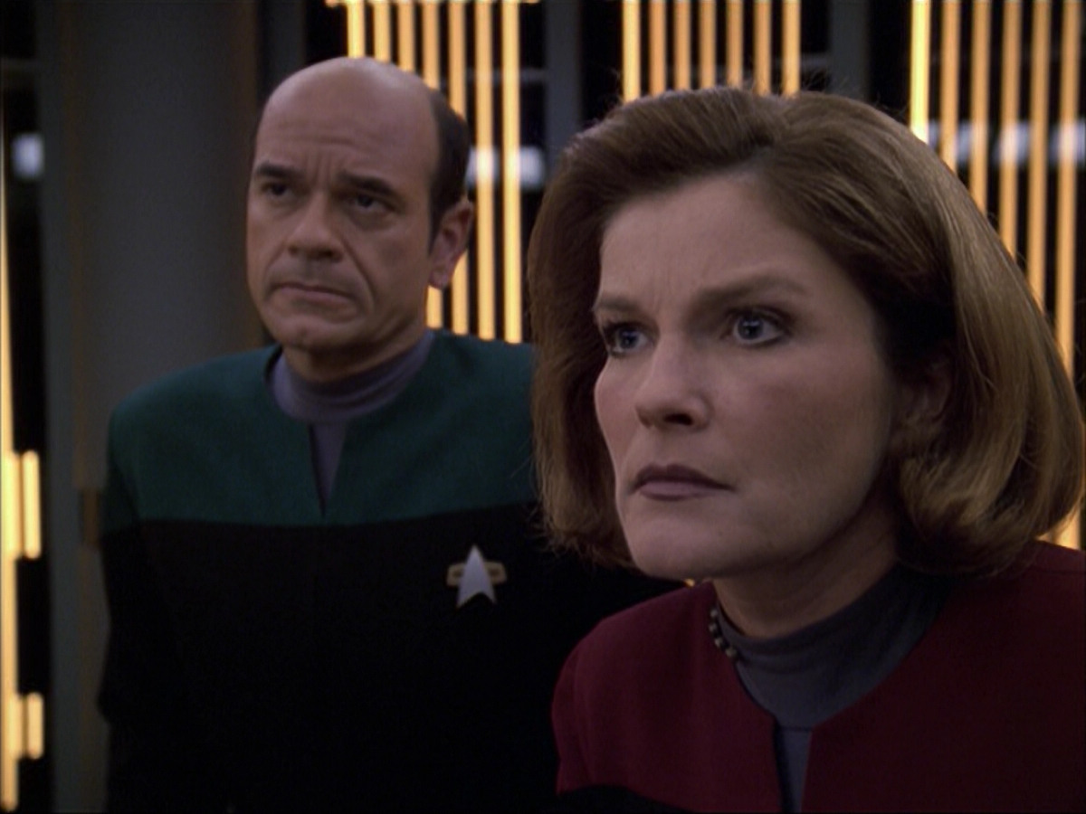 extant_StarTrek_VOY_6x05-Alice_03047.jpg