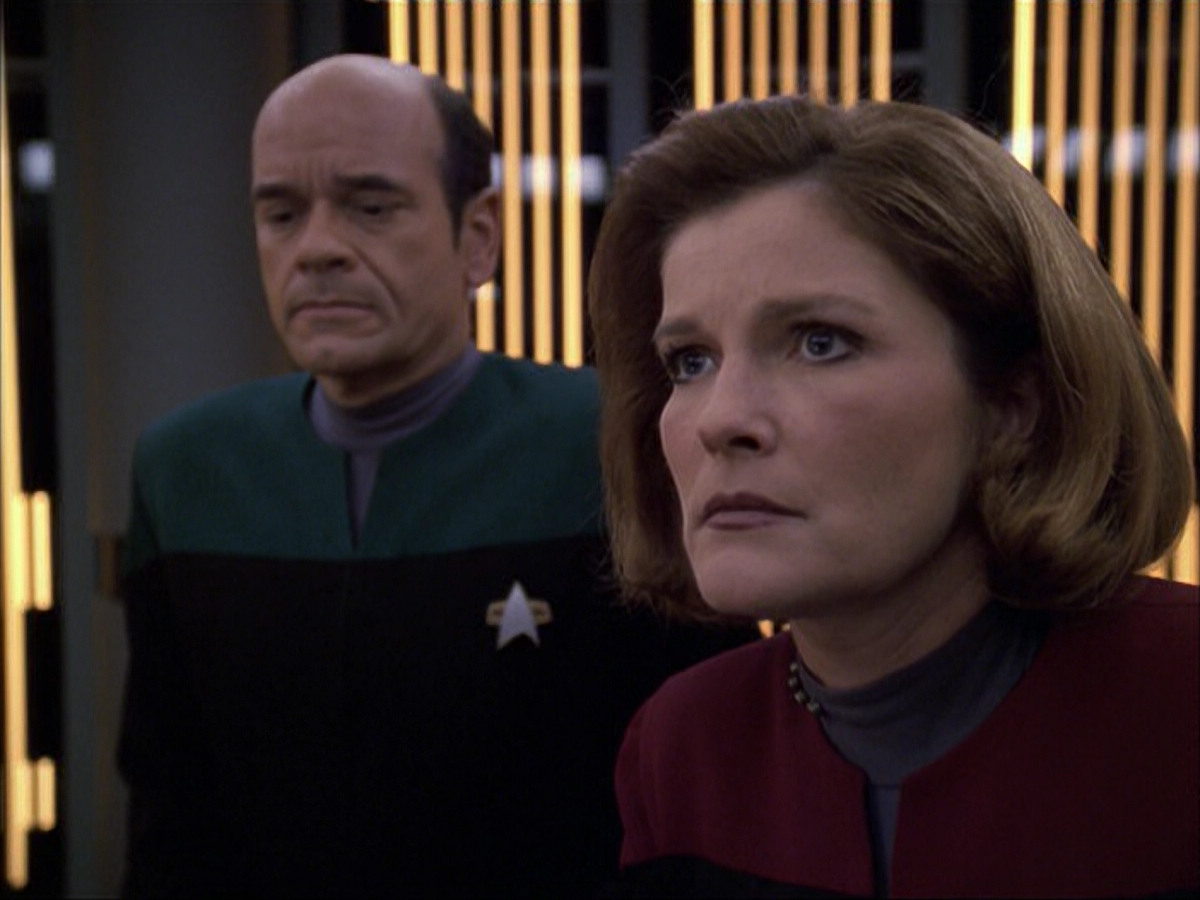 extant_StarTrek_VOY_6x05-Alice_03097.jpg