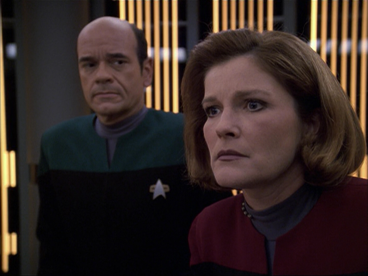 extant_StarTrek_VOY_6x05-Alice_03098.jpg