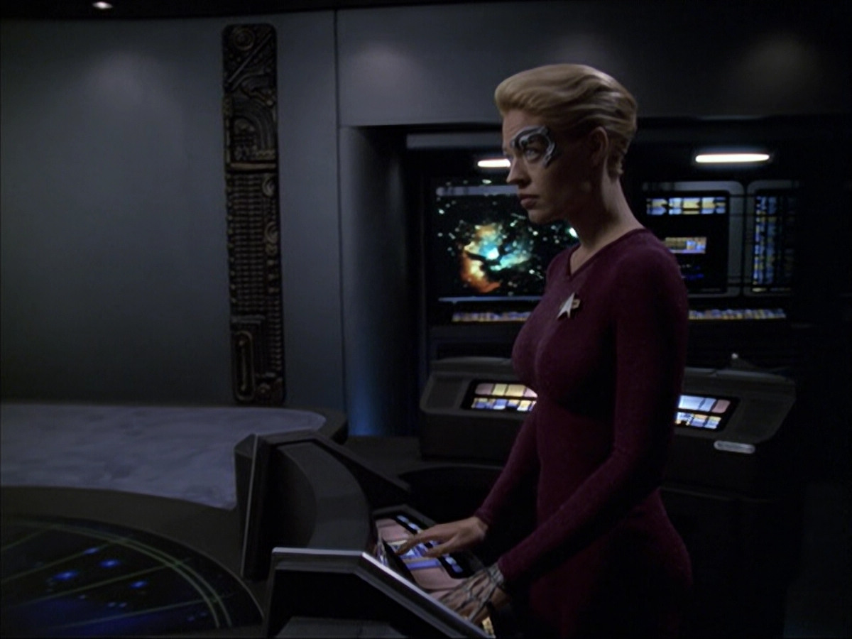 extant_StarTrek_VOY_6x05-Alice_03103.jpg