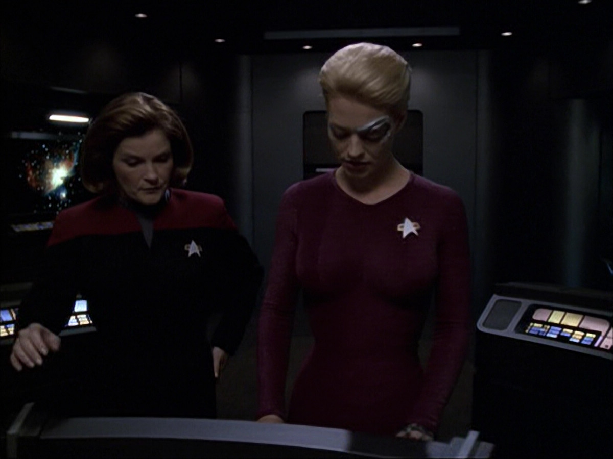 extant_StarTrek_VOY_6x05-Alice_03111.jpg