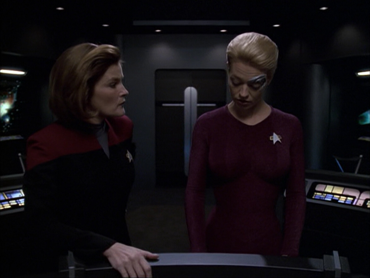 extant_StarTrek_VOY_6x05-Alice_03112.jpg