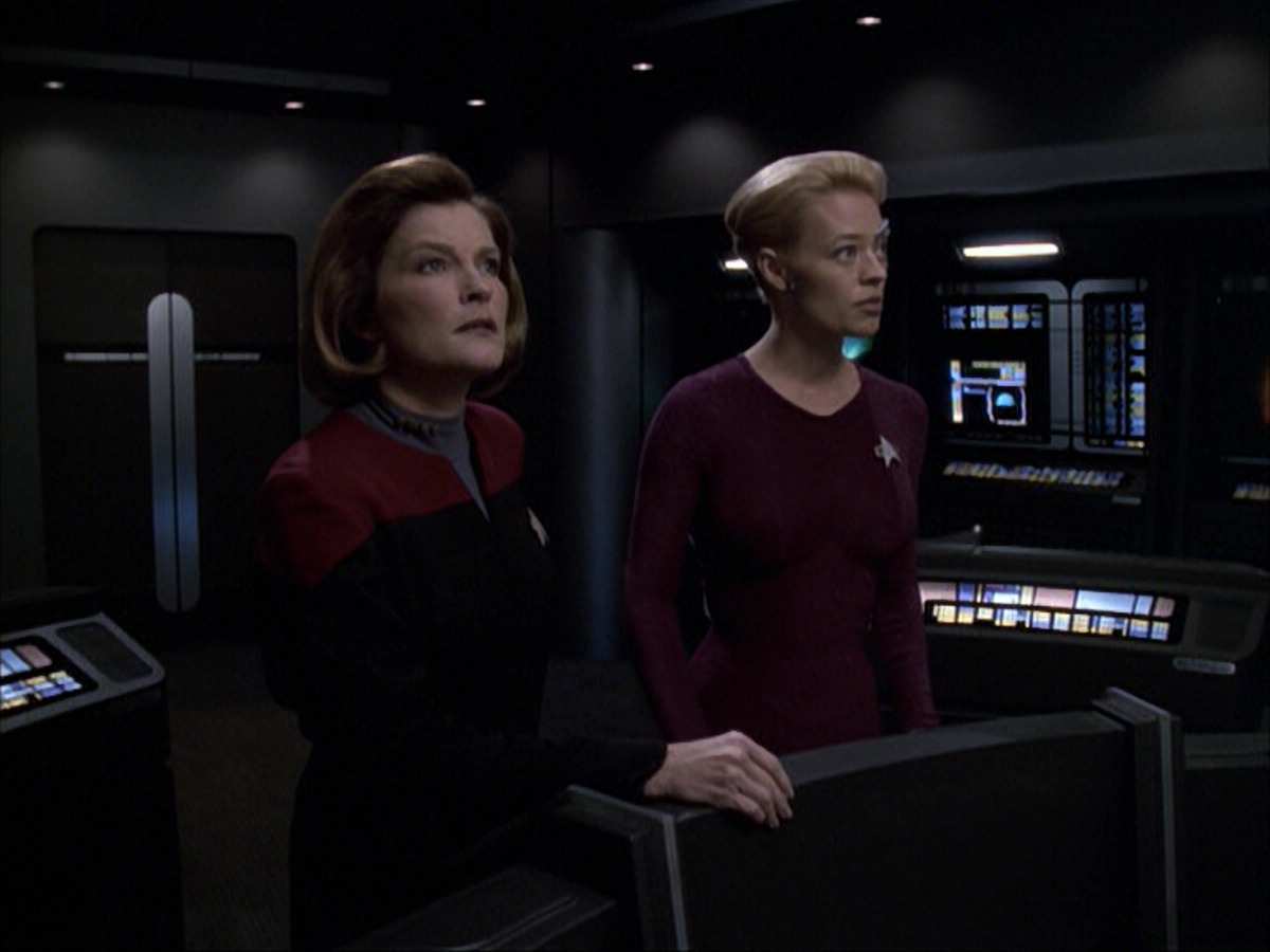 extant_StarTrek_VOY_6x05-Alice_03123.jpg