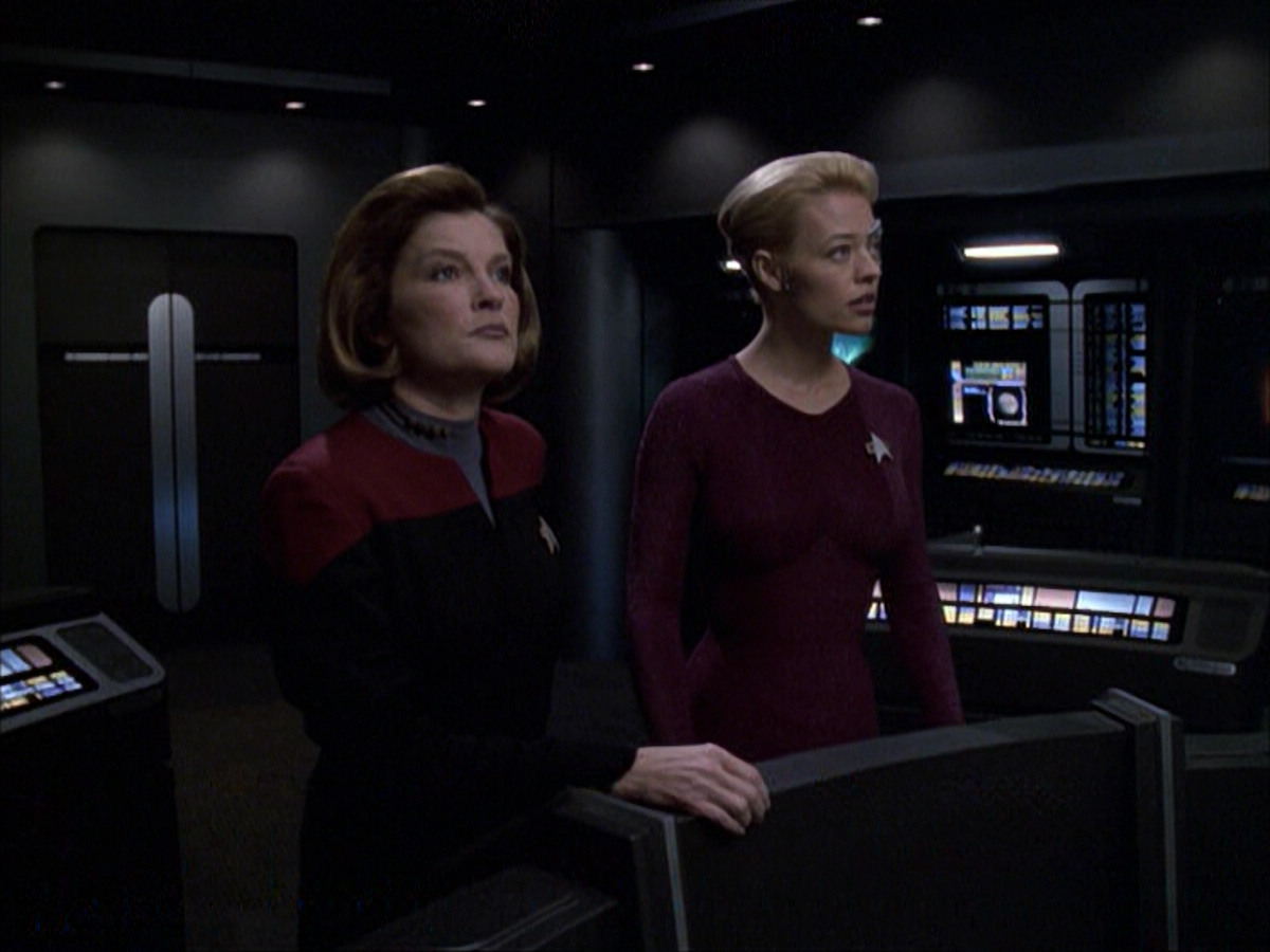 extant_StarTrek_VOY_6x05-Alice_03128.jpg