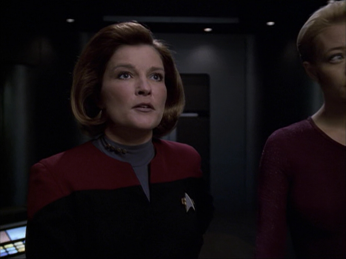 extant_StarTrek_VOY_6x05-Alice_03139.jpg