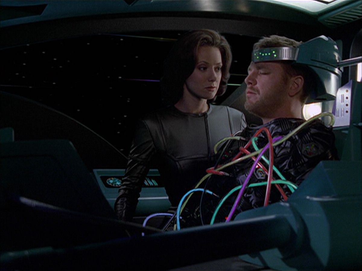 extant_StarTrek_VOY_6x05-Alice_03149.jpg