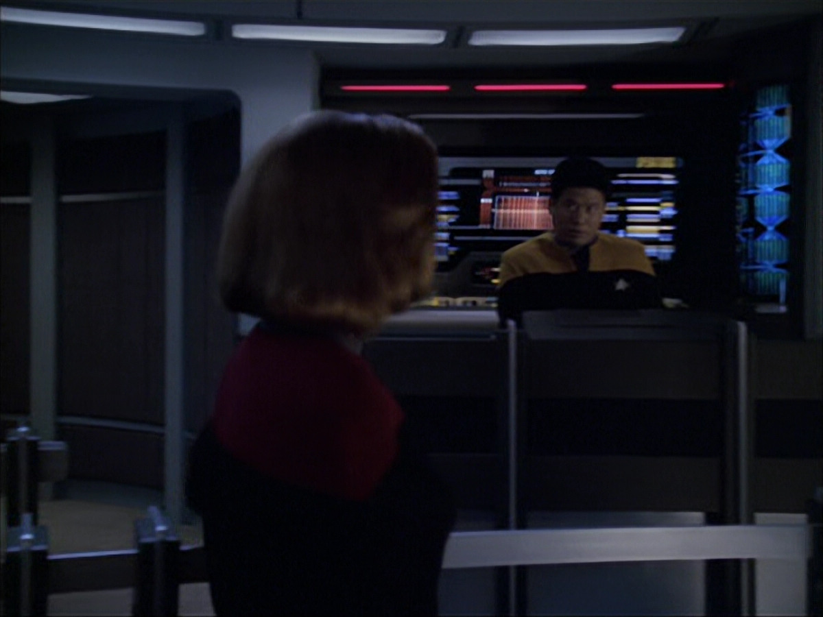 extant_StarTrek_VOY_6x05-Alice_03209.jpg