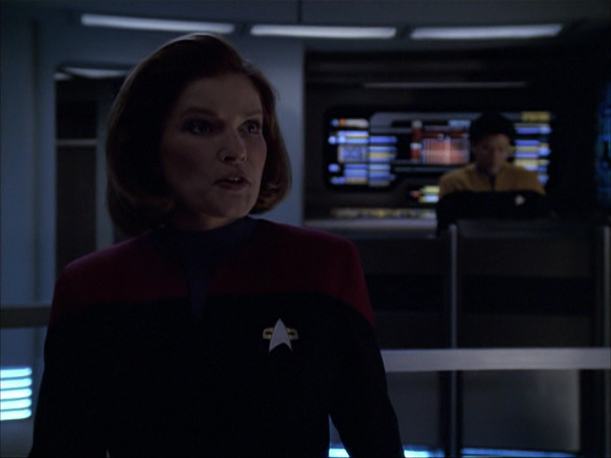 extant_StarTrek_VOY_6x05-Alice_03222.jpg