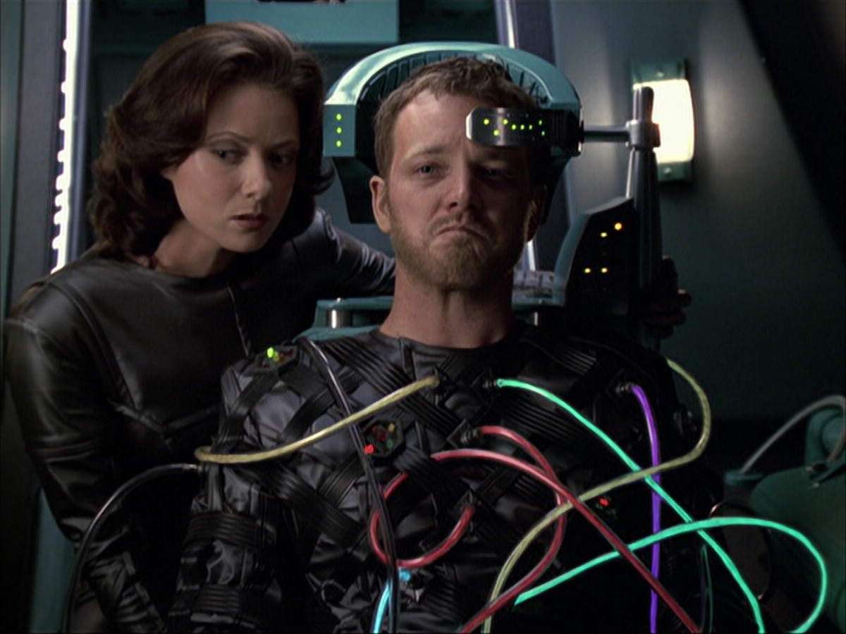 extant_StarTrek_VOY_6x05-Alice_03227.jpg