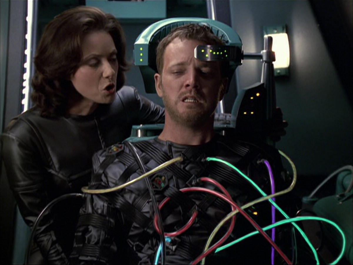 extant_StarTrek_VOY_6x05-Alice_03229.jpg