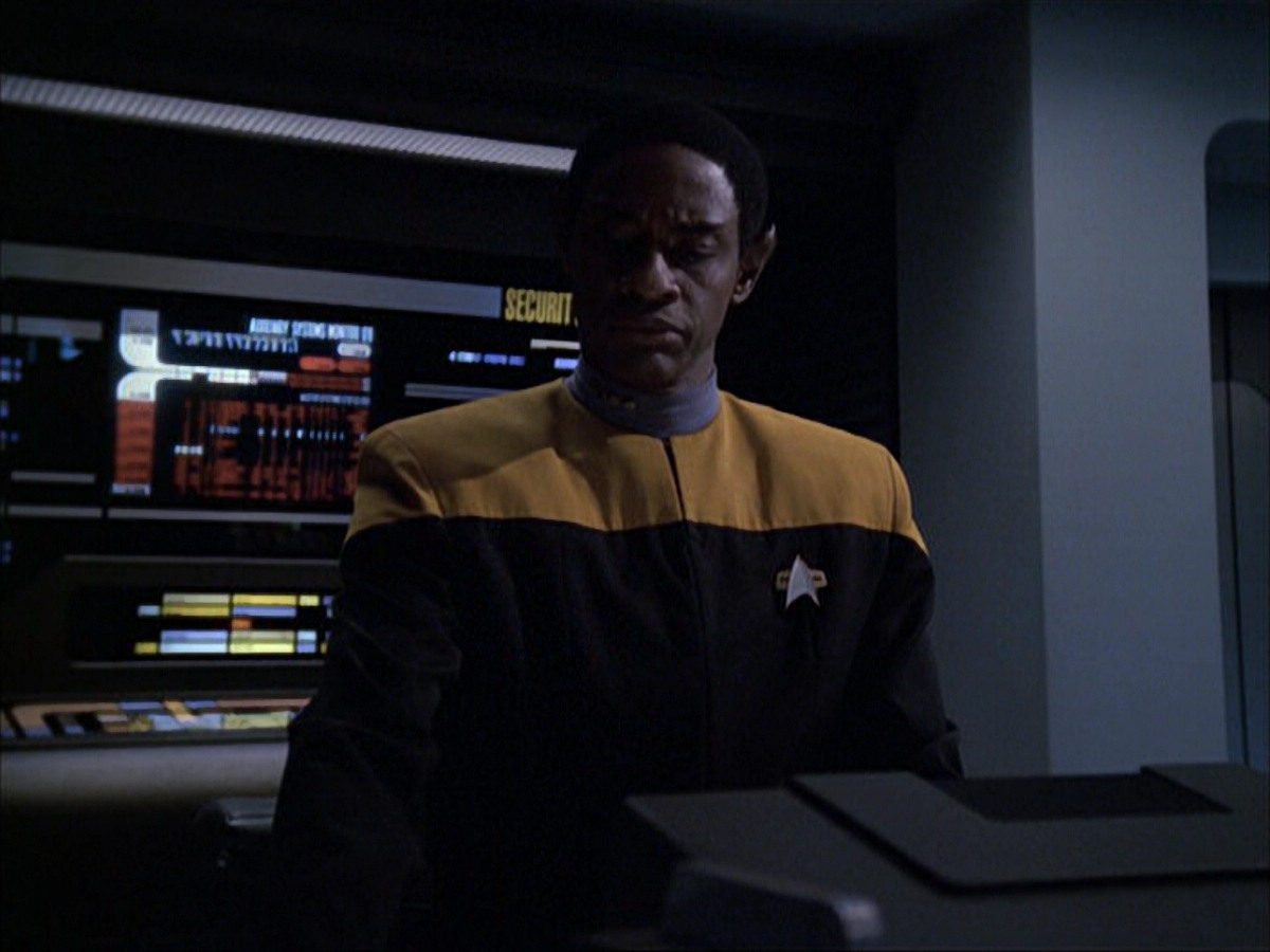 extant_StarTrek_VOY_6x05-Alice_03242.jpg