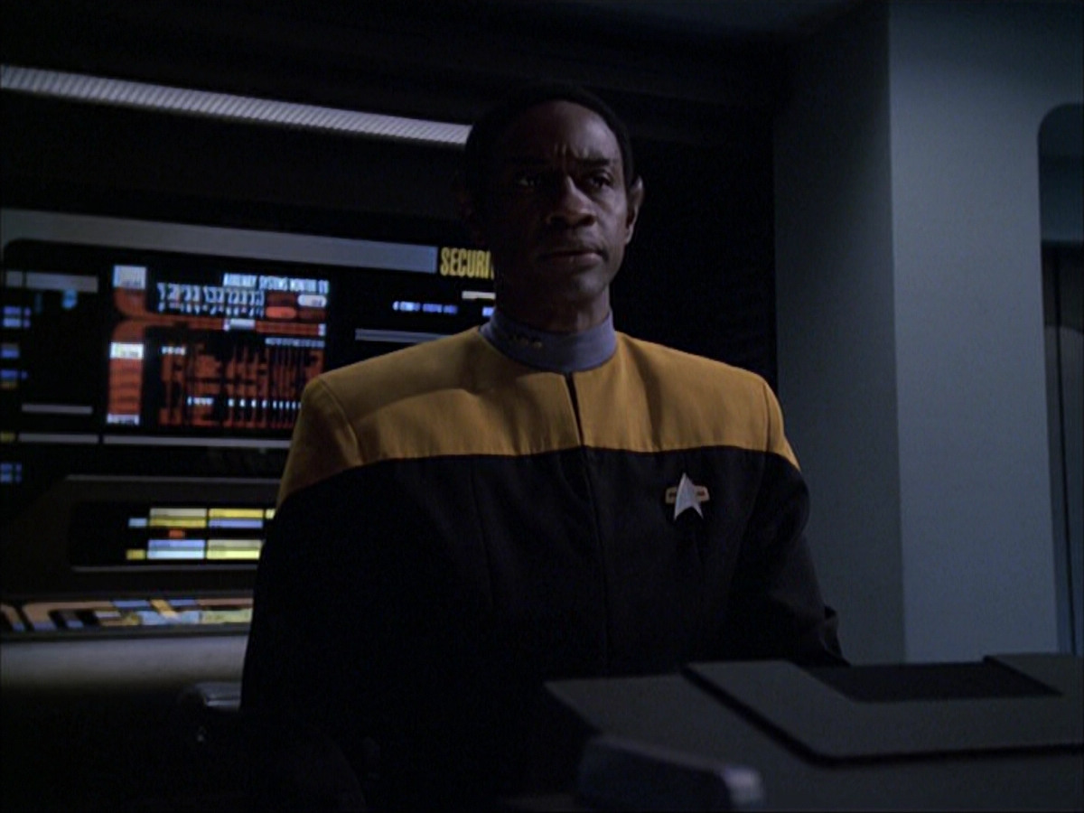 extant_StarTrek_VOY_6x05-Alice_03251.jpg