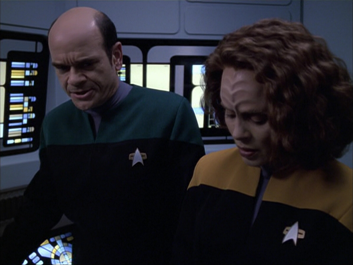 extant_StarTrek_VOY_6x05-Alice_03263.jpg