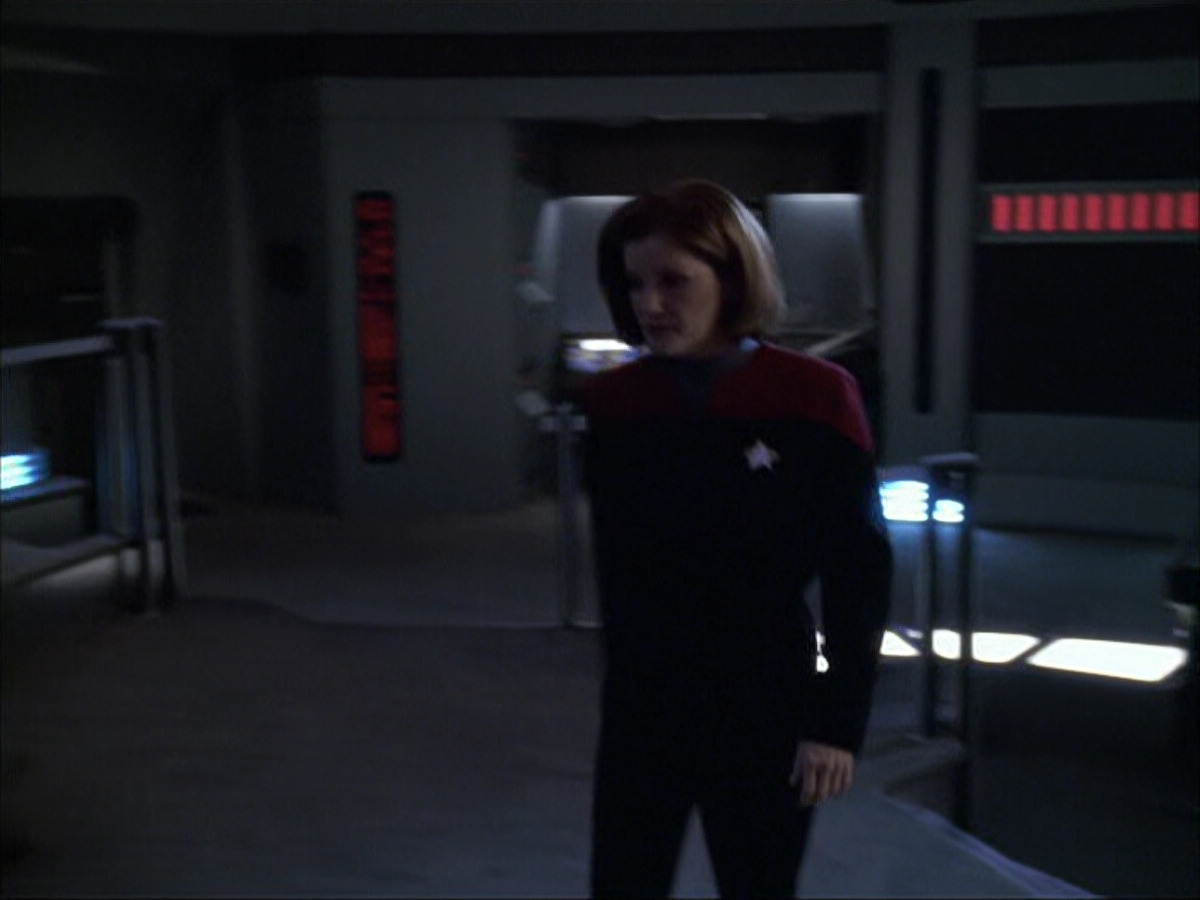 extant_StarTrek_VOY_6x05-Alice_03268.jpg