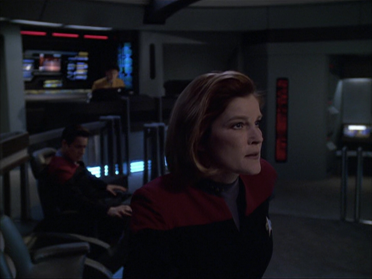 extant_StarTrek_VOY_6x05-Alice_03271.jpg