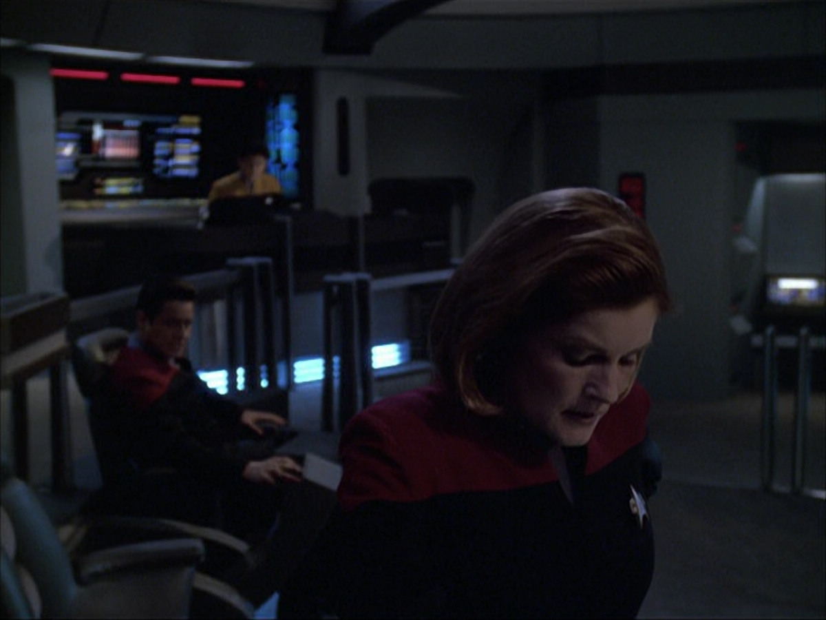 extant_StarTrek_VOY_6x05-Alice_03273.jpg