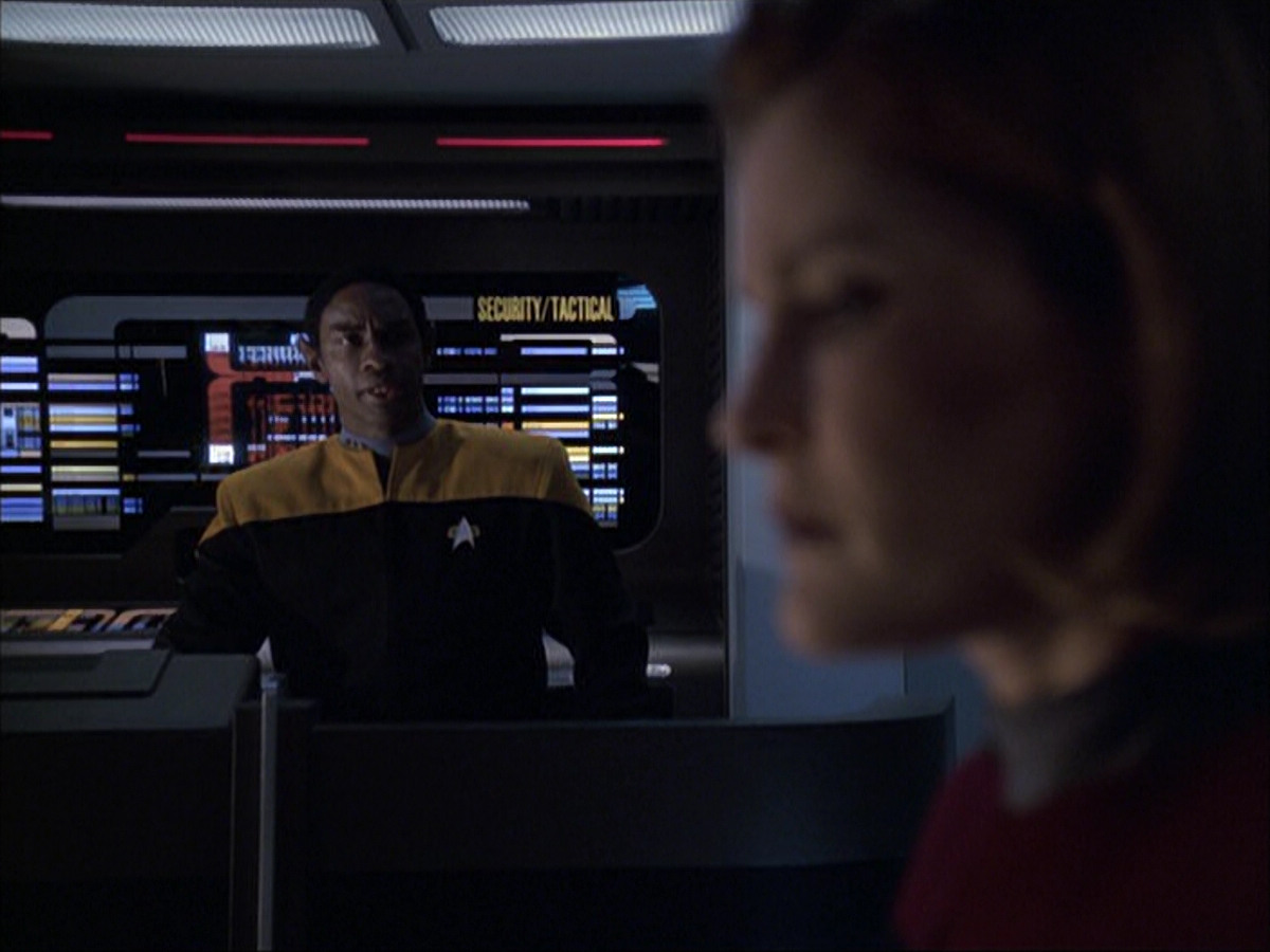 extant_StarTrek_VOY_6x05-Alice_03279.jpg