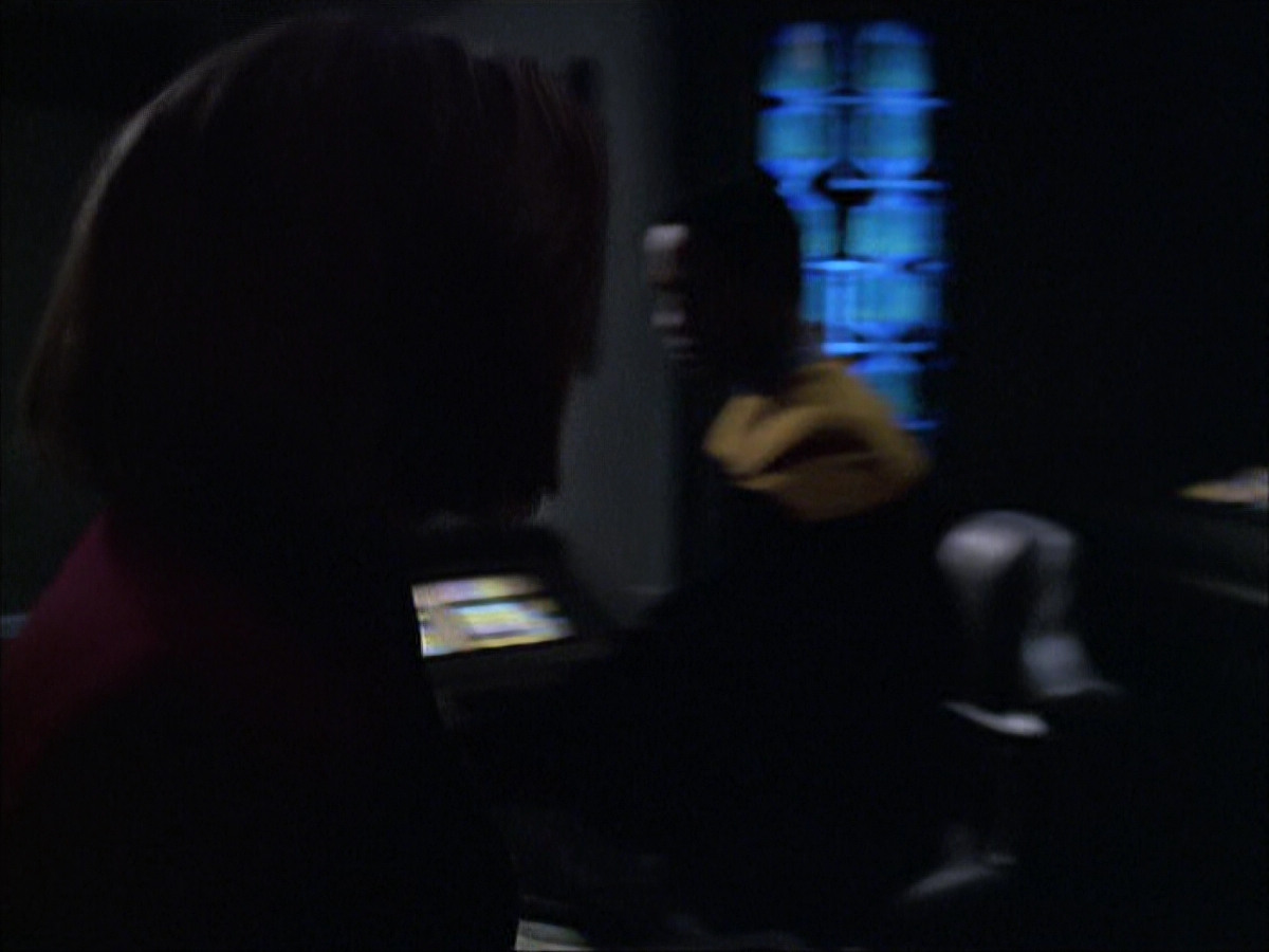 extant_StarTrek_VOY_6x05-Alice_03297.jpg