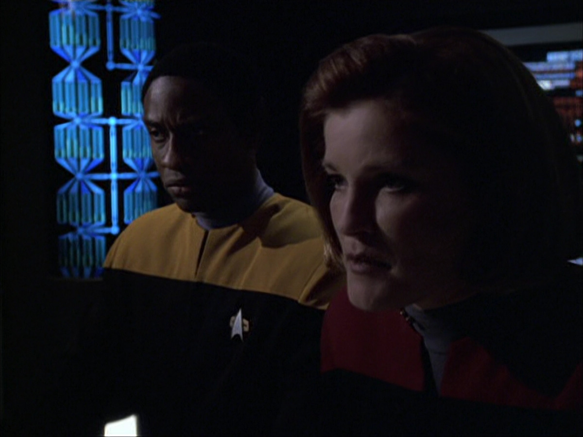 extant_StarTrek_VOY_6x05-Alice_03303.jpg