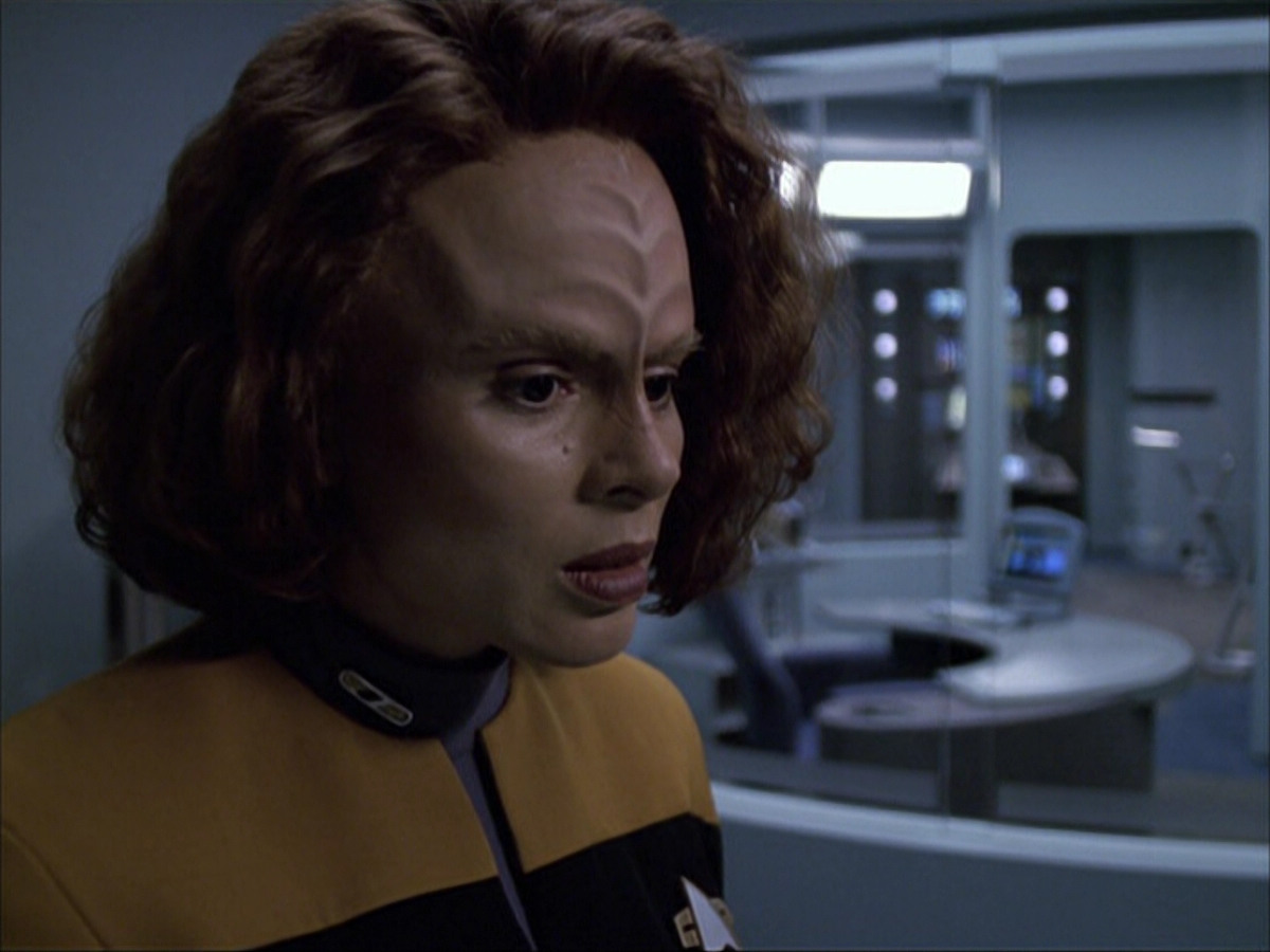 extant_StarTrek_VOY_6x05-Alice_03318.jpg